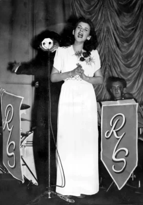 Margaret Staples singing in Gillingham 1946.